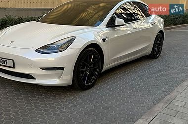 Седан Tesla Model 3 2020 в Одессе