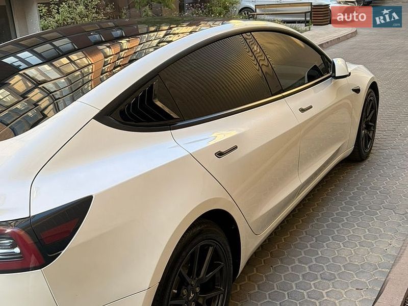 Седан Tesla Model 3 2020 в Одессе