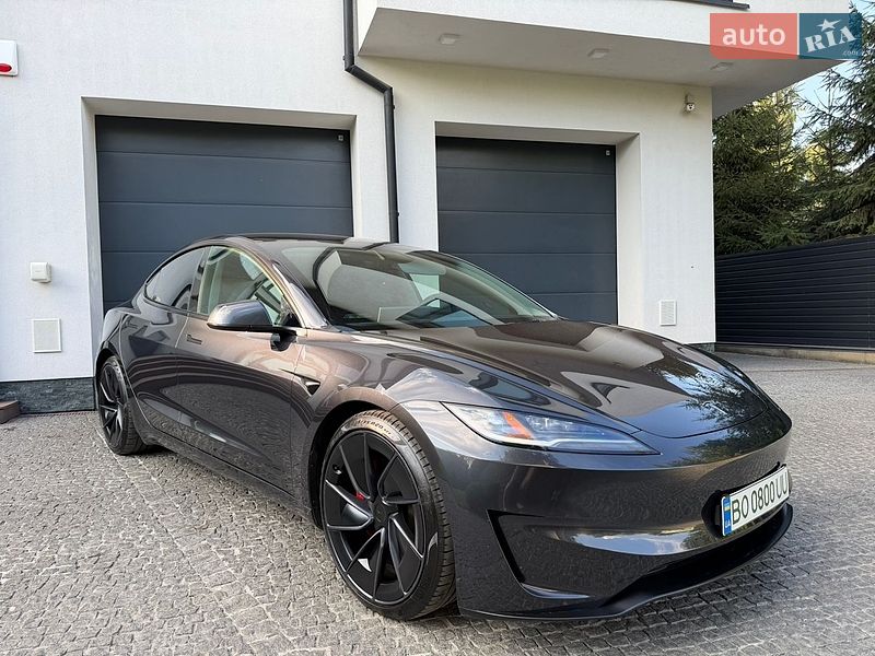 Tesla Model 3 2024