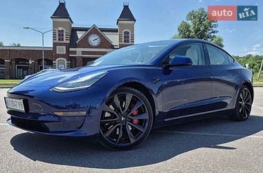 Седан Tesla Model 3 2020 в Києві