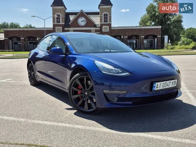 Седан Tesla Model 3 2020 в Киеве