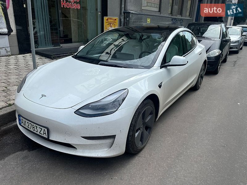 Tesla Model 3 2023