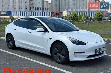 Седан Tesla Model 3 2020 в Києві