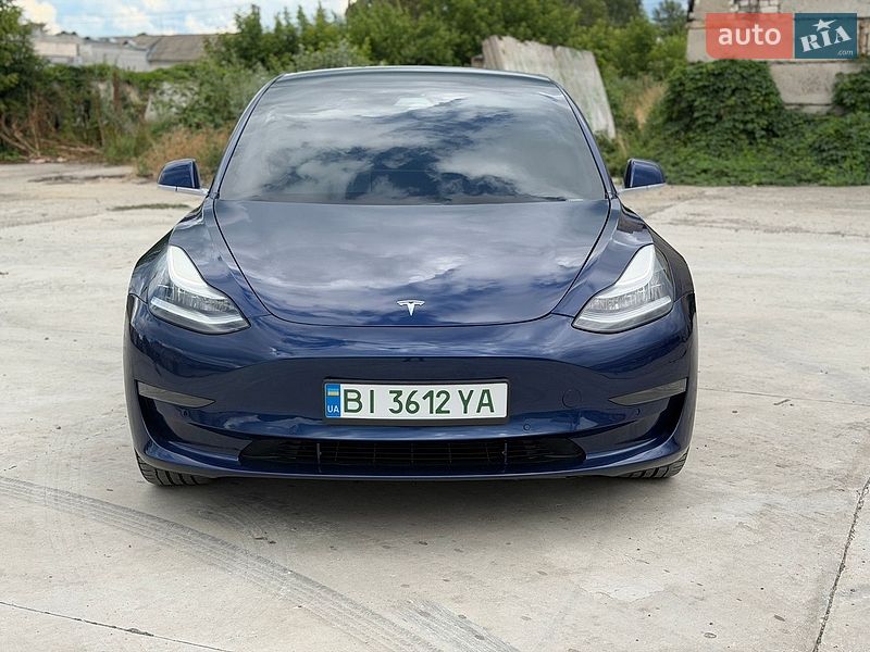 Седан Tesla Model 3 2019 в Києві