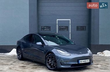 Седан Tesla Model 3 2021 в Киеве