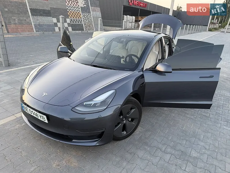 Tesla Model 3 2023