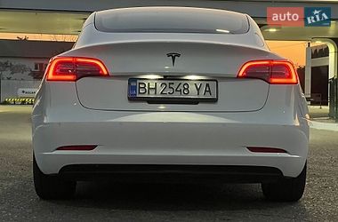 Седан Tesla Model 3 2021 в Черноморске