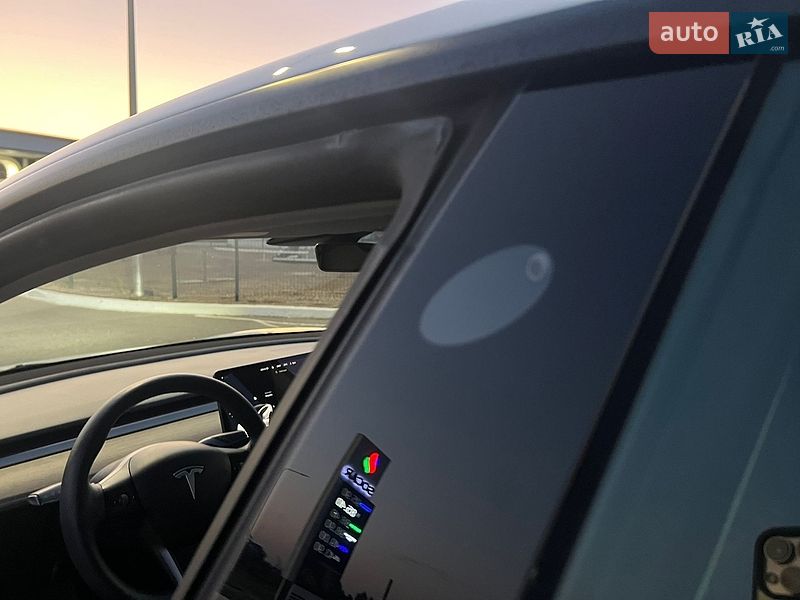 Седан Tesla Model 3 2021 в Черноморске