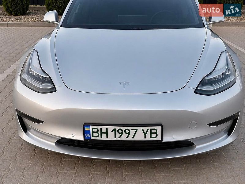 Седан Tesla Model 3 2018 в Одессе