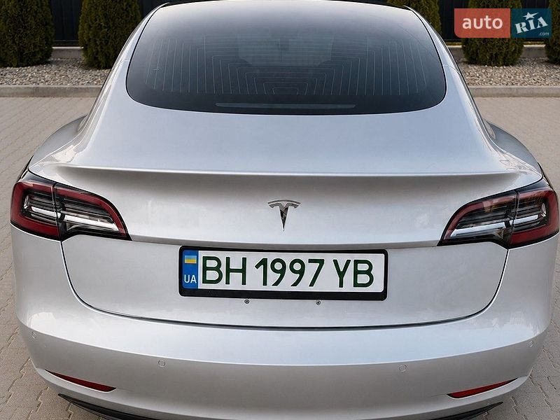 Седан Tesla Model 3 2018 в Одессе