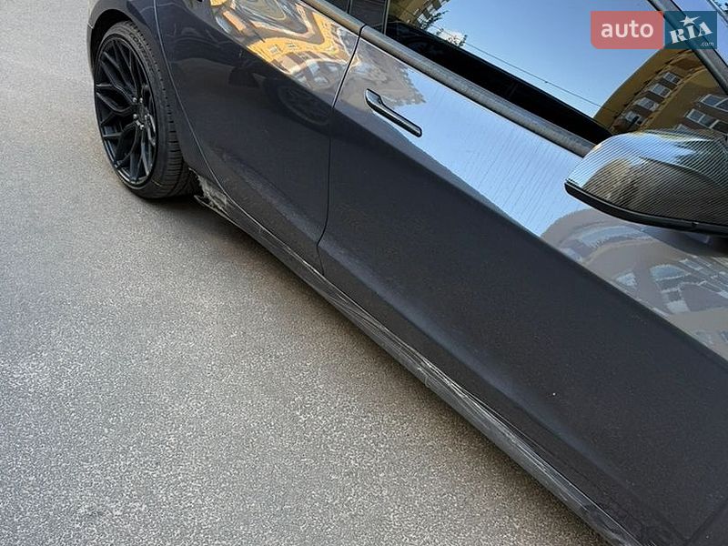Седан Tesla Model 3 2022 в Борисполі