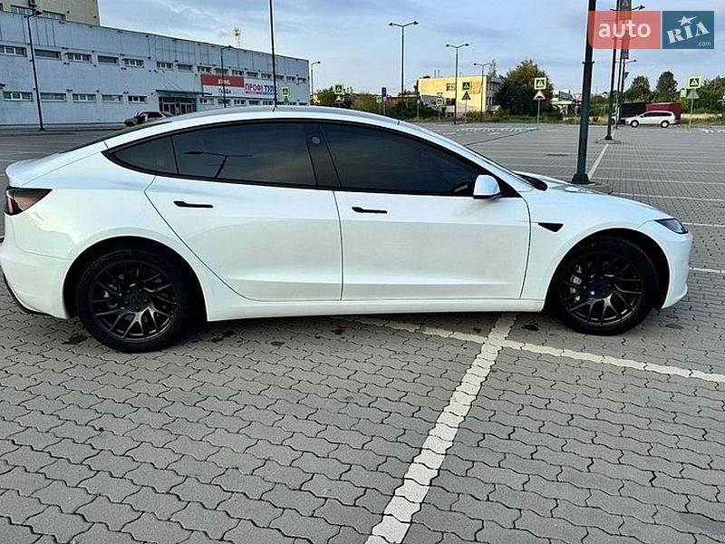 Седан Tesla Model 3 2025 в Одессе фото 4 Седан Tesla Model 3 2025 в Одессе