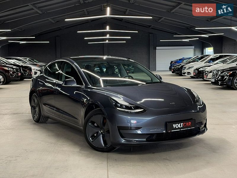 Tesla Model 3 2019