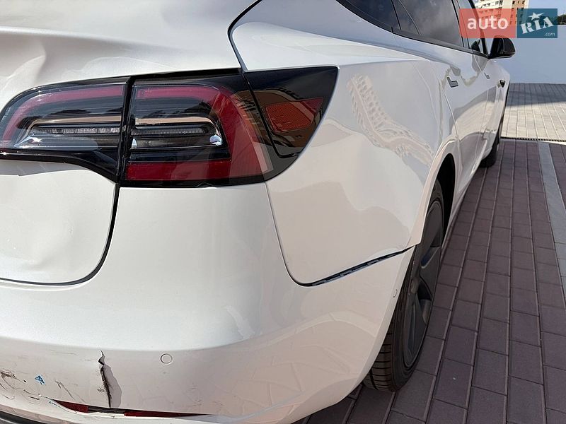 Седан Tesla Model 3 2021 в Луцьку