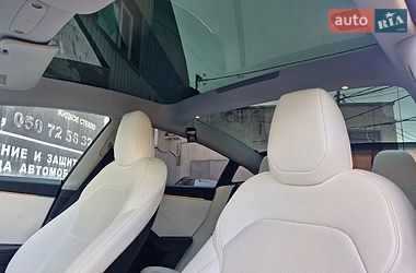 Седан Tesla Model 3 2024 в Миколаєві