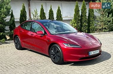 Седан Tesla Model 3 2024 в Золочеві