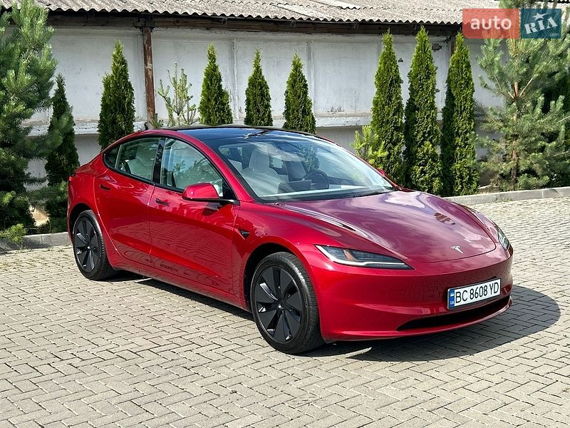 Седан Tesla Model 3 2024 в Золочеві