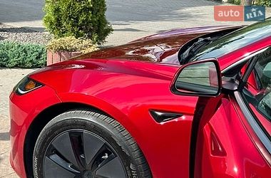 Седан Tesla Model 3 2024 в Золочеві