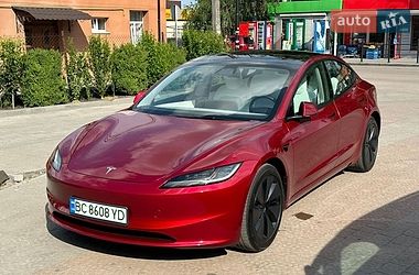 Седан Tesla Model 3 2024 в Золочеві