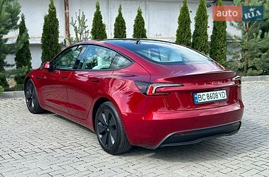 Седан Tesla Model 3 2024 в Золочеві