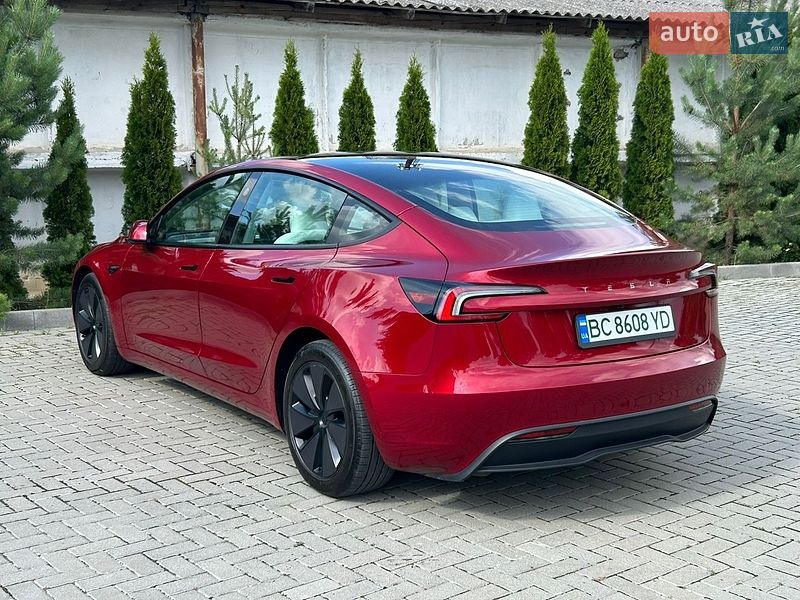 Седан Tesla Model 3 2024 в Золочеві