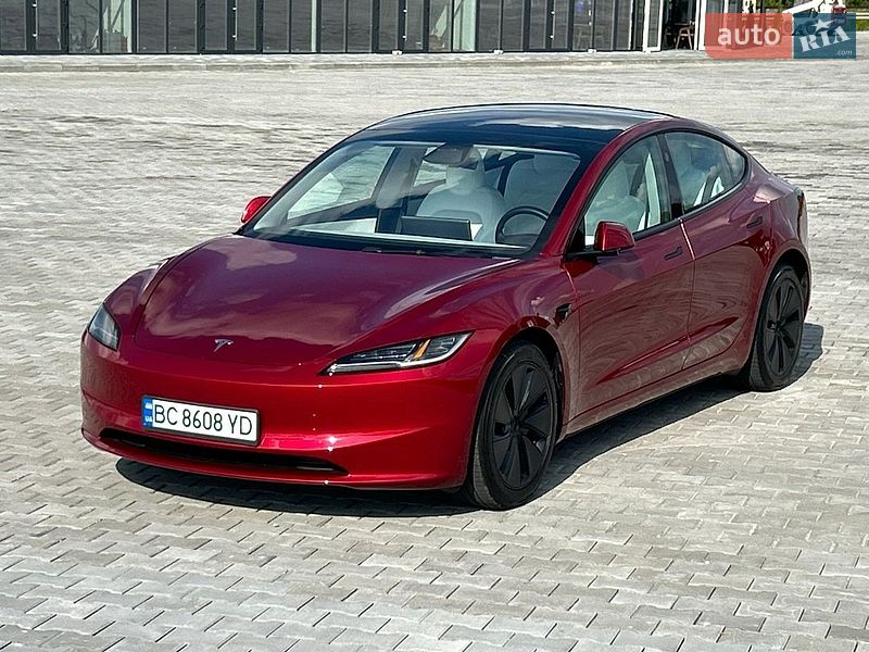Седан Tesla Model 3 2024 в Золочеві