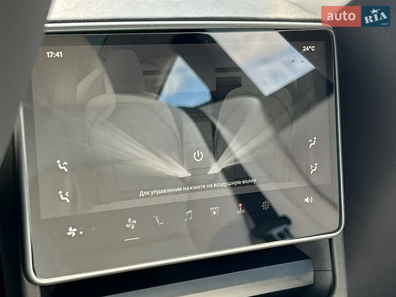 Седан Tesla Model 3 2024 в Золочеві