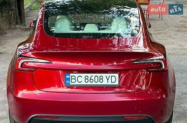 Седан Tesla Model 3 2024 в Золочеві