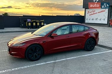 Седан Tesla Model 3 2024 в Золочеві