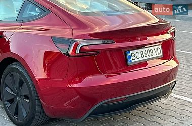 Седан Tesla Model 3 2024 в Золочеві