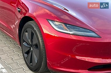 Седан Tesla Model 3 2024 в Золочеві