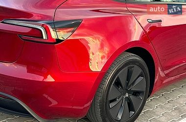 Седан Tesla Model 3 2024 в Золочеві