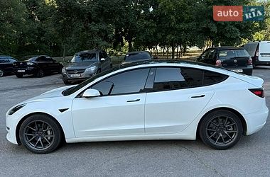 Седан Tesla Model 3 2021 в Дніпрі