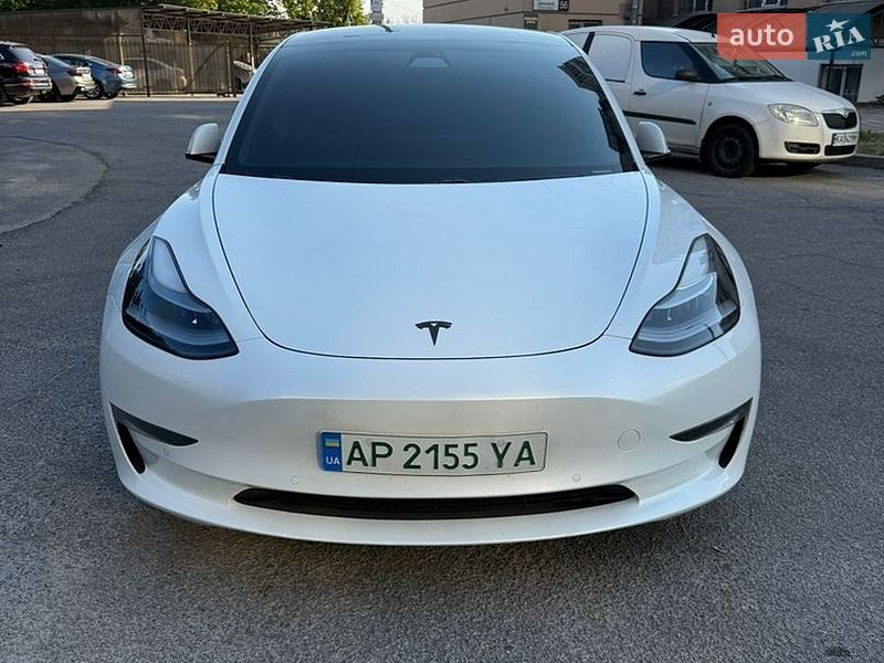 Седан Tesla Model 3 2021 в Дніпрі