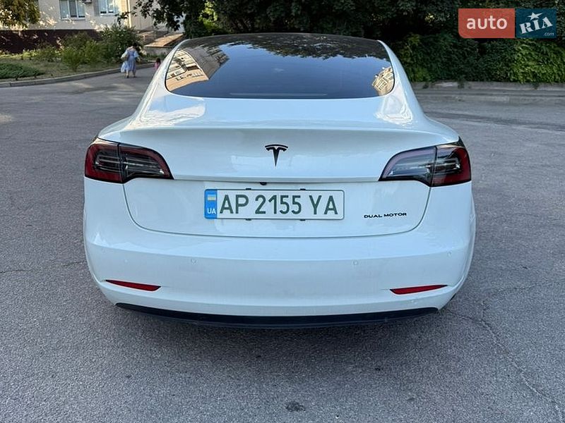 Седан Tesla Model 3 2021 в Дніпрі