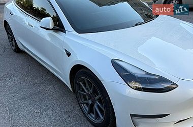 Седан Tesla Model 3 2021 в Дніпрі