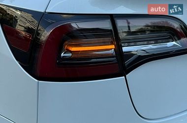 Седан Tesla Model 3 2021 в Дніпрі