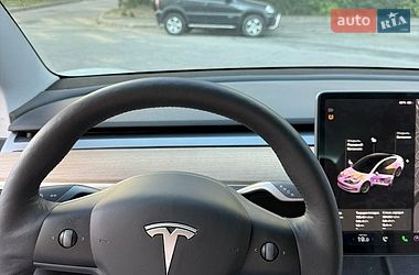 Седан Tesla Model 3 2021 в Дніпрі