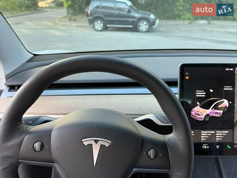 Седан Tesla Model 3 2021 в Дніпрі