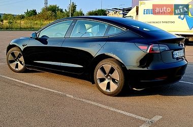Седан Tesla Model 3 2023 в Рівному