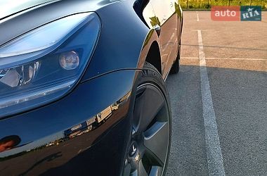 Седан Tesla Model 3 2023 в Рівному