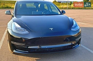 Седан Tesla Model 3 2023 в Рівному