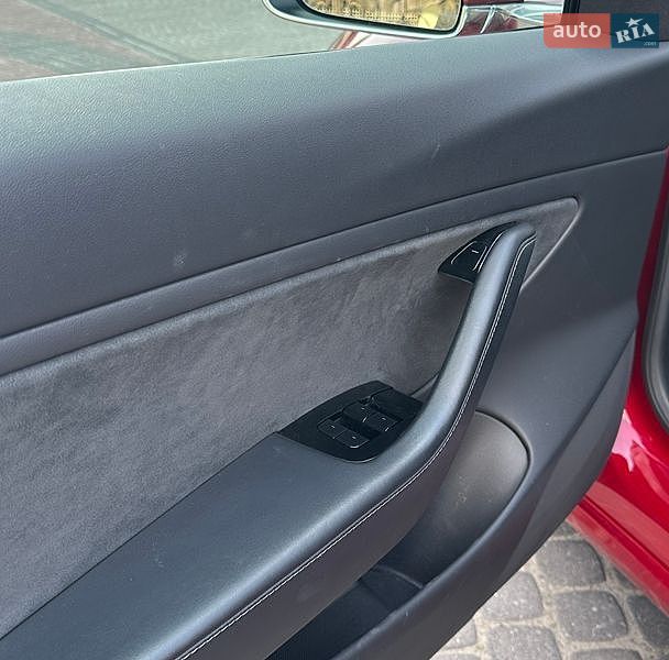 Седан Tesla Model 3 2019 в Львове фото 14 Седан Tesla Model 3 2019 в Львове