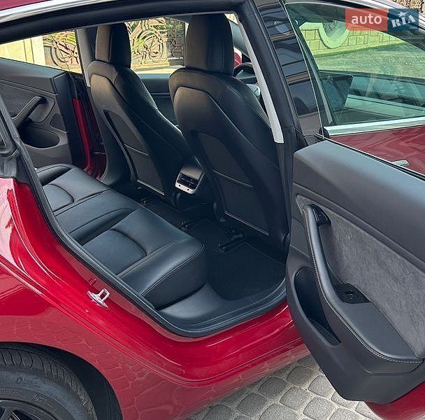 Седан Tesla Model 3 2019 в Львове фото 19 Седан Tesla Model 3 2019 в Львове