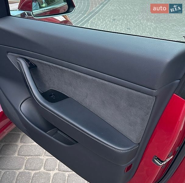 Седан Tesla Model 3 2019 в Львове фото 23 Седан Tesla Model 3 2019 в Львове