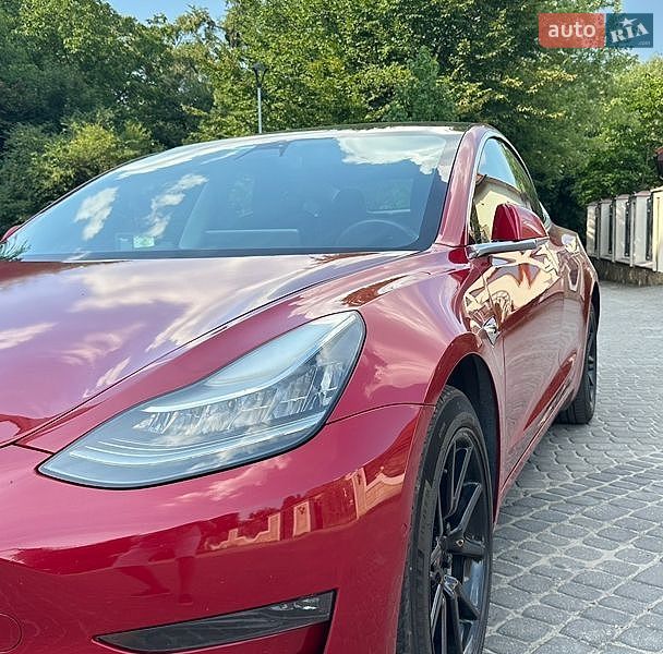 Седан Tesla Model 3 2019 в Львове фото 29 Седан Tesla Model 3 2019 в Львове