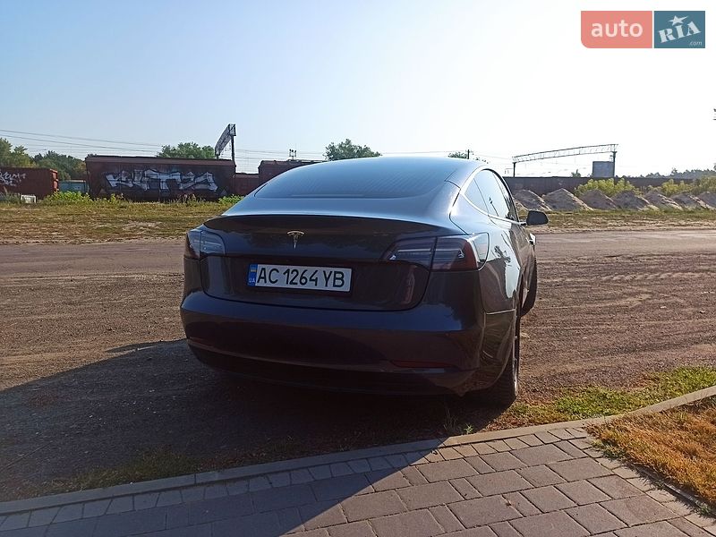 Седан Tesla Model 3 2019 в Ківерцях