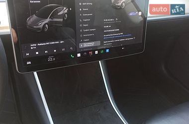 Седан Tesla Model 3 2019 в Ківерцях