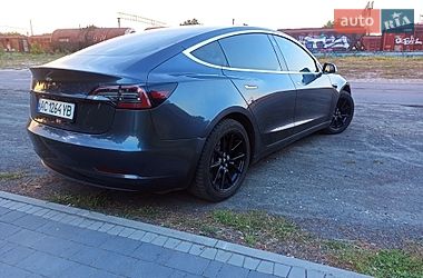 Седан Tesla Model 3 2019 в Ківерцях