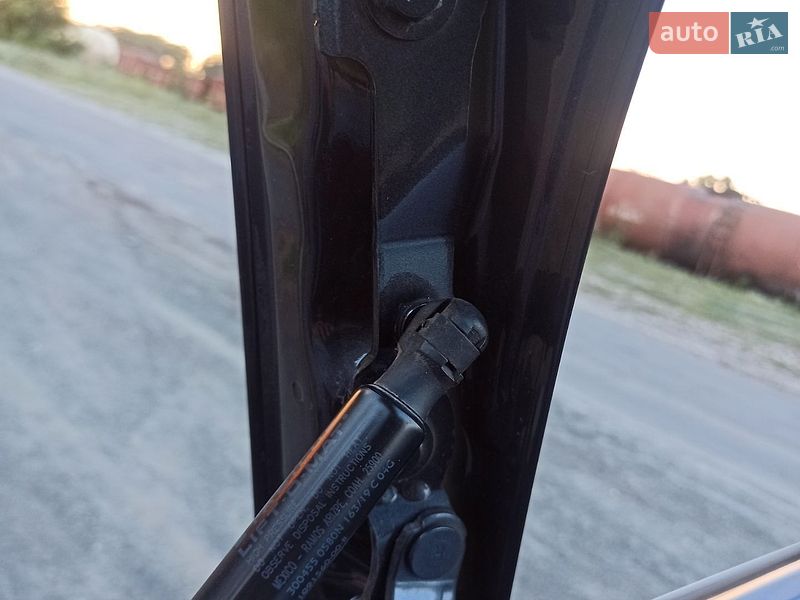 Седан Tesla Model 3 2019 в Ківерцях